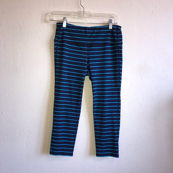 Athleta stripe chaturanga blue Capri leggings - Picture 4 of 6